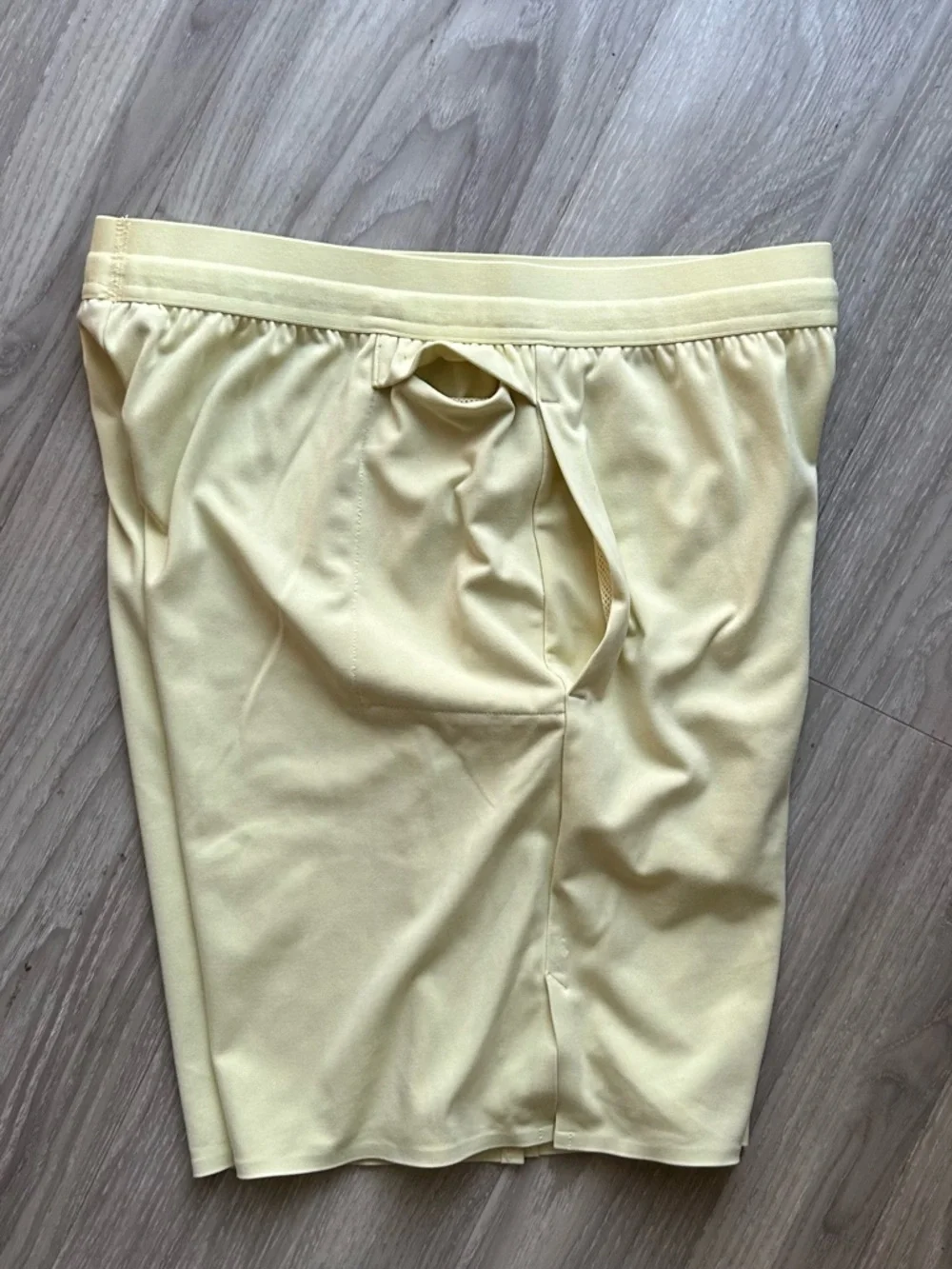 Calvin Klein | Soft Stretch Workout Shorts in Garden Glade Yellow (X-Small)